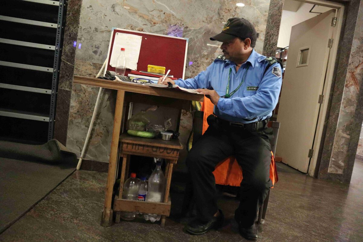 Kolkata Security Guard Company providing professional 24/7 security services for homes, offices, and events.