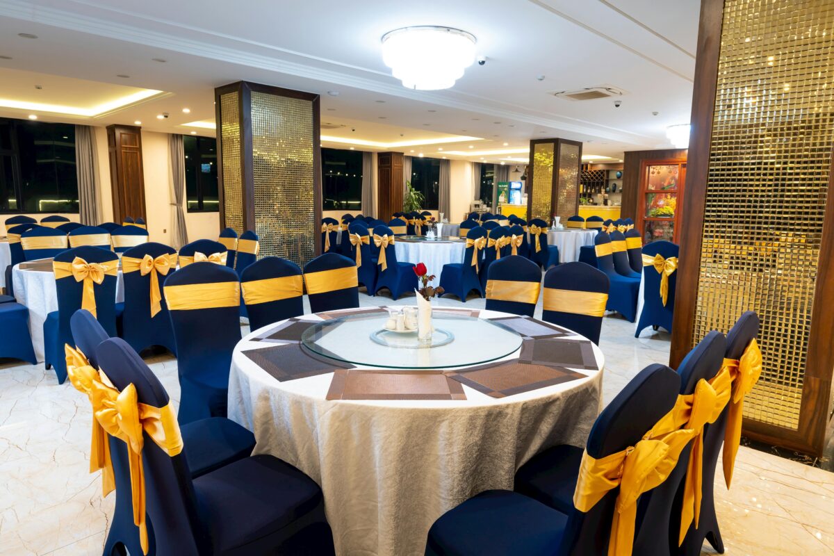 Event security staff managing crowd alongside housekeeping personnel – Security Guard Services in Kolkata